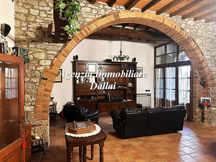 Immagine 12 di Casa colonica in vendita  a Barberino Di Mugello