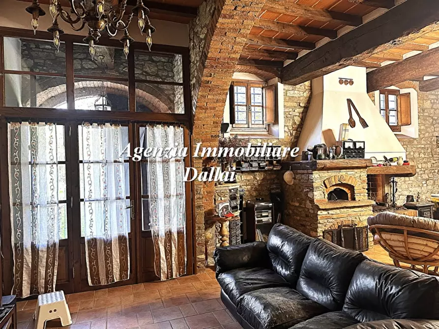 Immagine 10 di Casa colonica in vendita  a Barberino Di Mugello