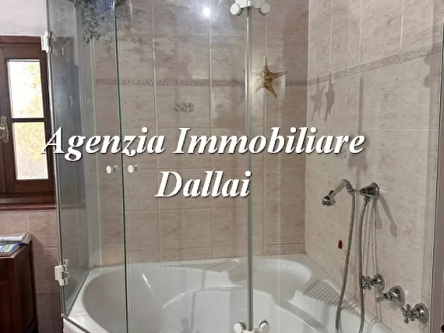 Immagine 25 di Casa colonica in vendita  a Barberino Di Mugello