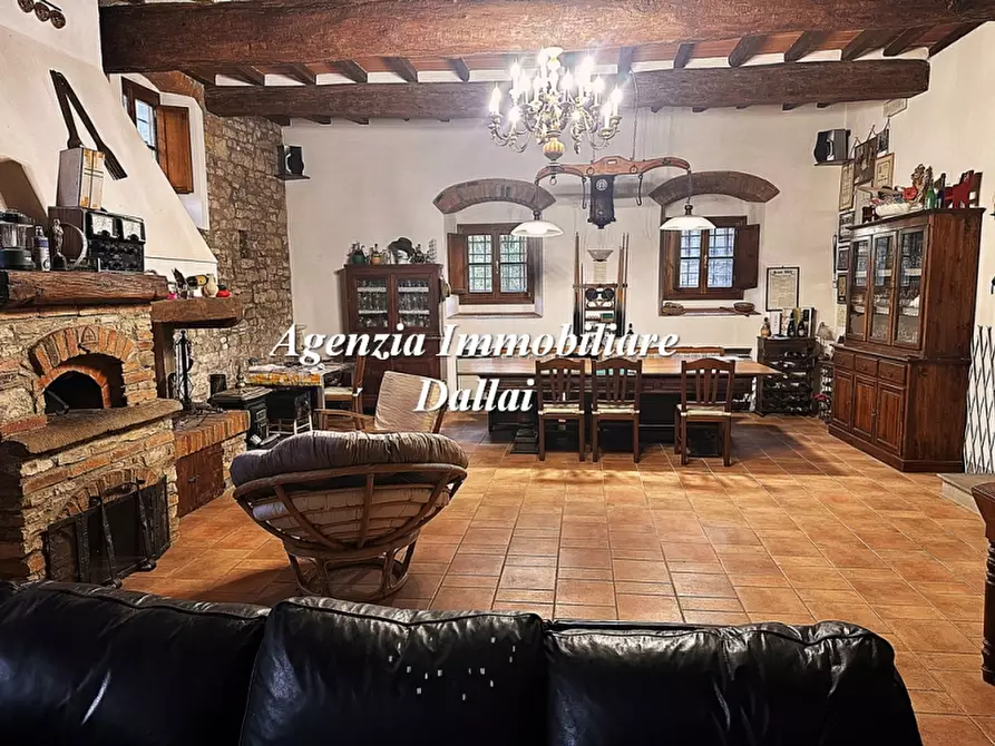 Immagine 8 di Casa colonica in vendita  a Barberino Di Mugello
