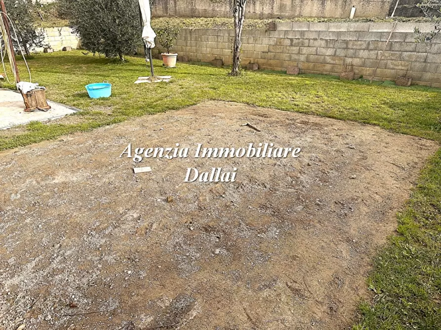 Immagine 18 di Villa in vendita  a Scarperia E San Piero