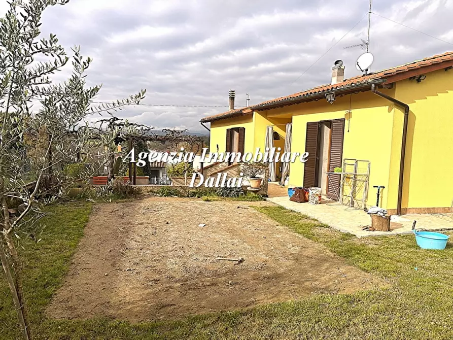 Immagine 14 di Villa in vendita  a Scarperia E San Piero