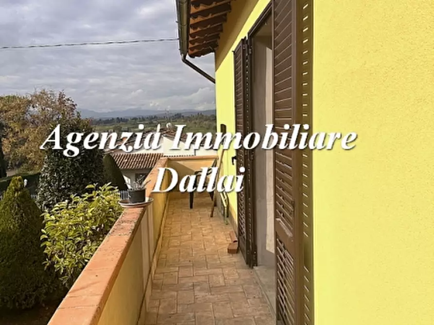 Immagine 9 di Villa in vendita  a Scarperia E San Piero