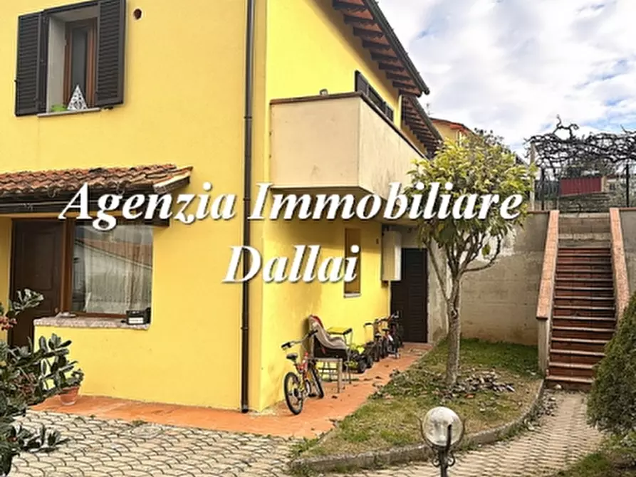 Immagine 6 di Villa in vendita  a Scarperia E San Piero