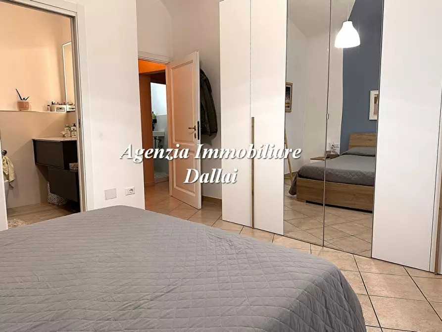 Immagine 13 di Appartamento in vendita  a Borgo San Lorenzo