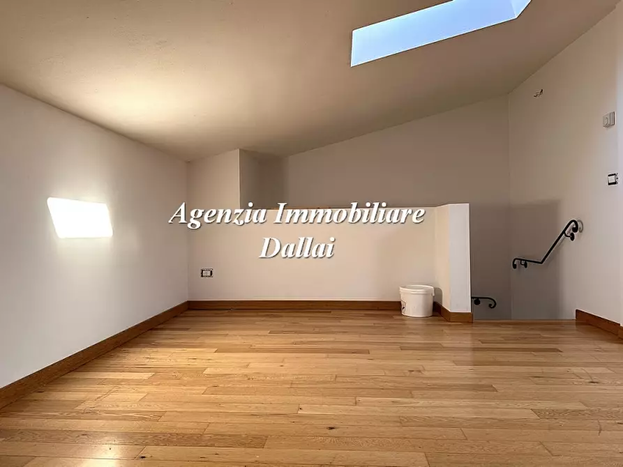 Immagine 18 di Villa in vendita  a Scarperia E San Piero