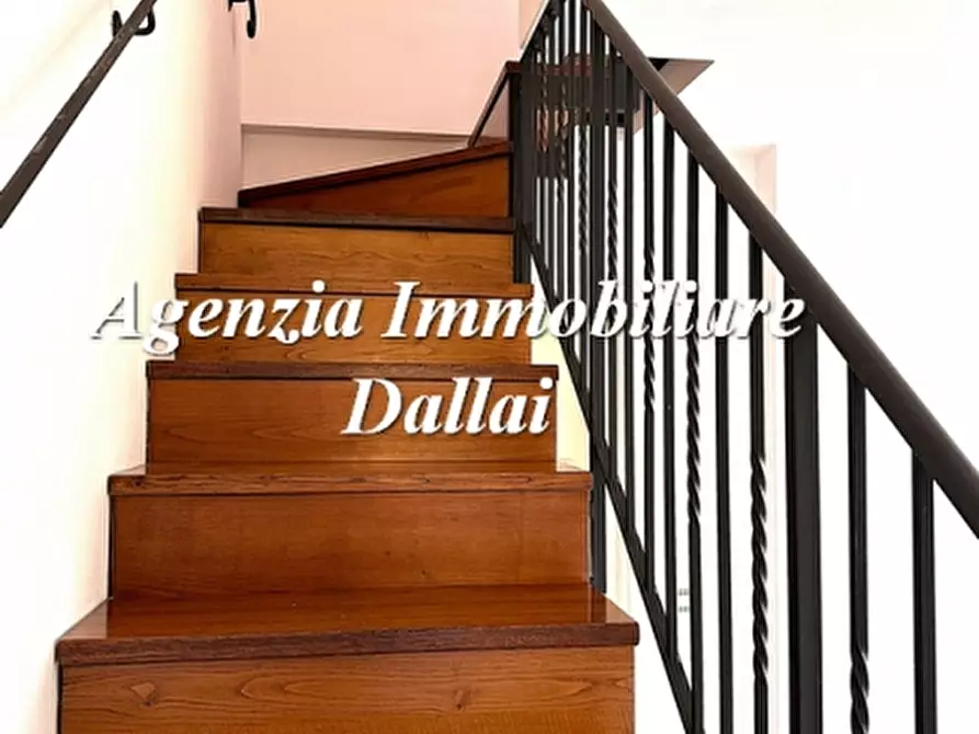 Immagine 16 di Villa in vendita  a Scarperia E San Piero