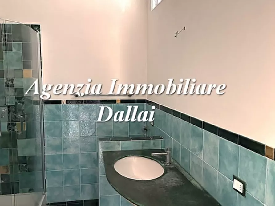 Immagine 8 di Villa in vendita  a Scarperia E San Piero