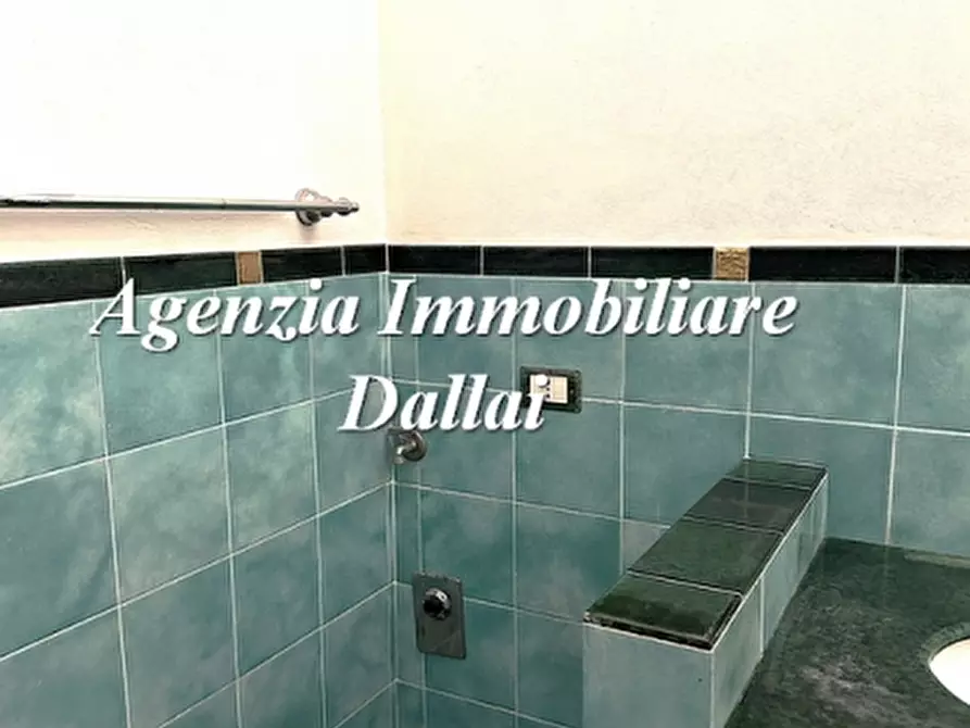 Immagine 10 di Villa in vendita  a Scarperia E San Piero
