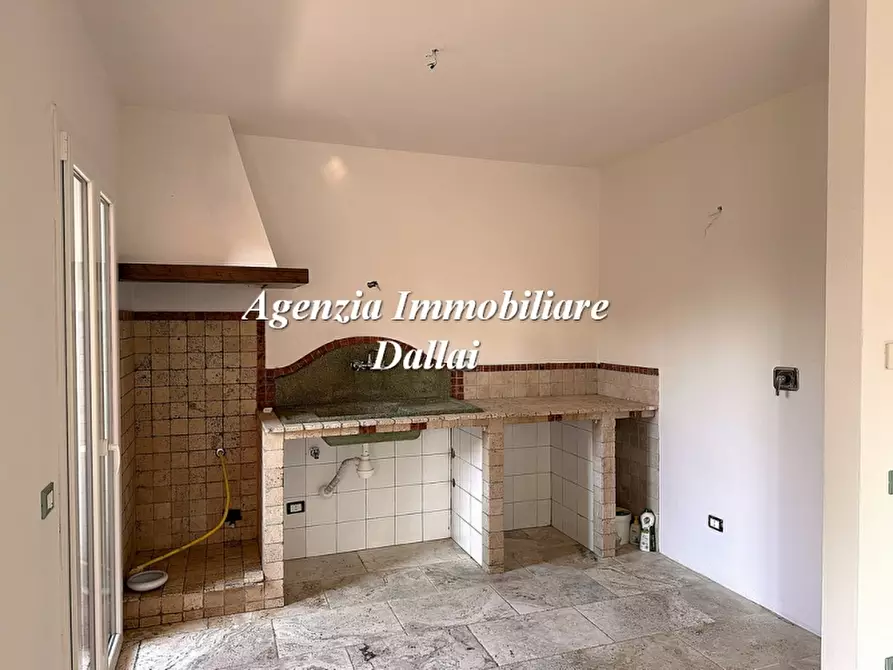 Immagine 6 di Villa in vendita  a Scarperia E San Piero