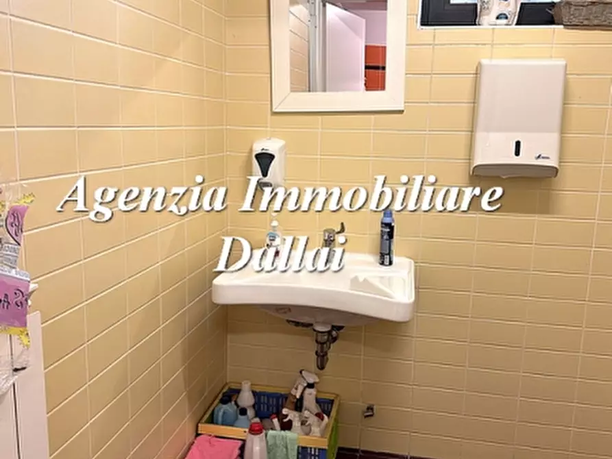 Immagine 8 di Ufficio in affitto  in Via Ilaria Alpi a Scarperia E San Piero