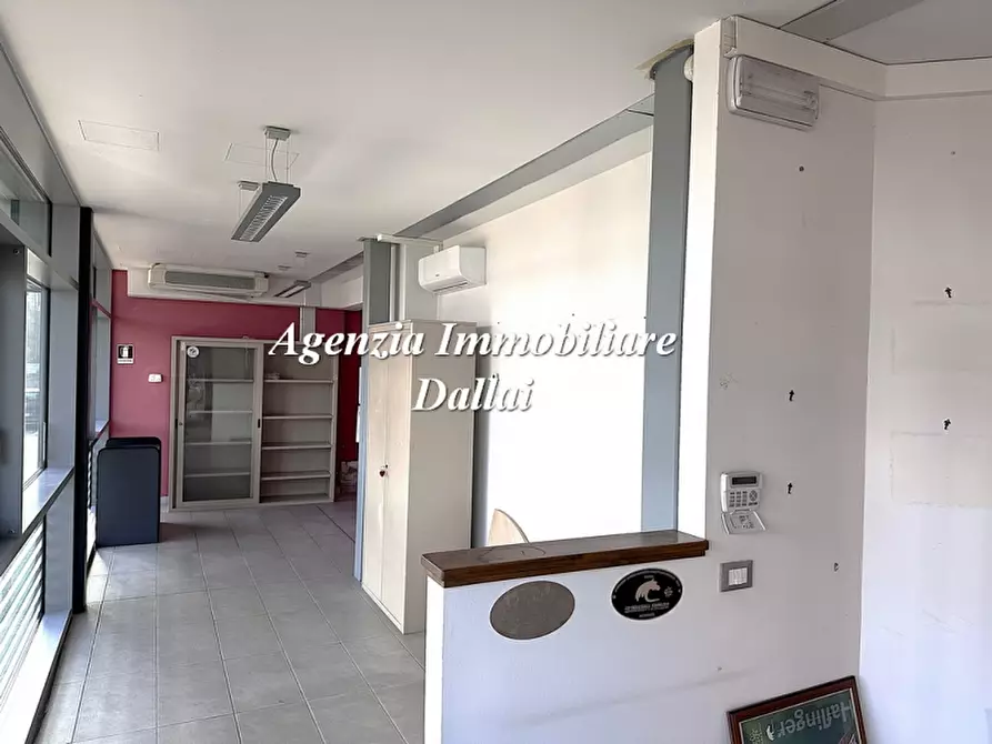 Immagine 5 di Ufficio in affitto  in Via Ilaria Alpi a Scarperia E San Piero