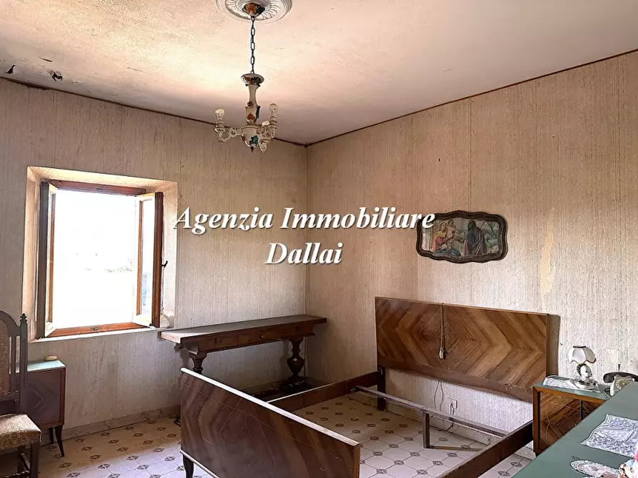 Immagine 21 di Casa colonica in vendita  a Barberino Di Mugello