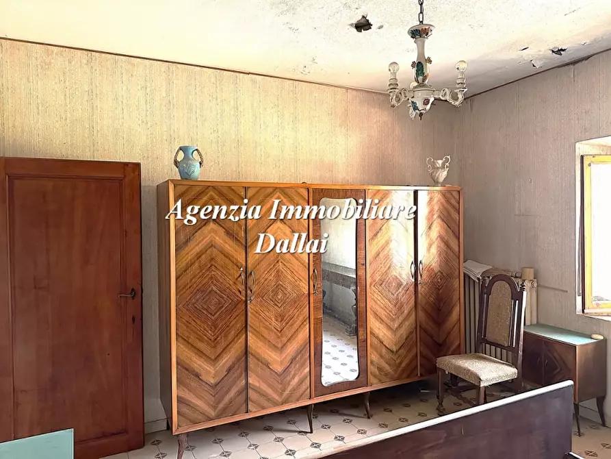 Immagine 22 di Casa colonica in vendita  a Barberino Di Mugello