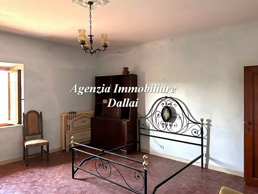 Immagine 27 di Casa colonica in vendita  a Barberino Di Mugello