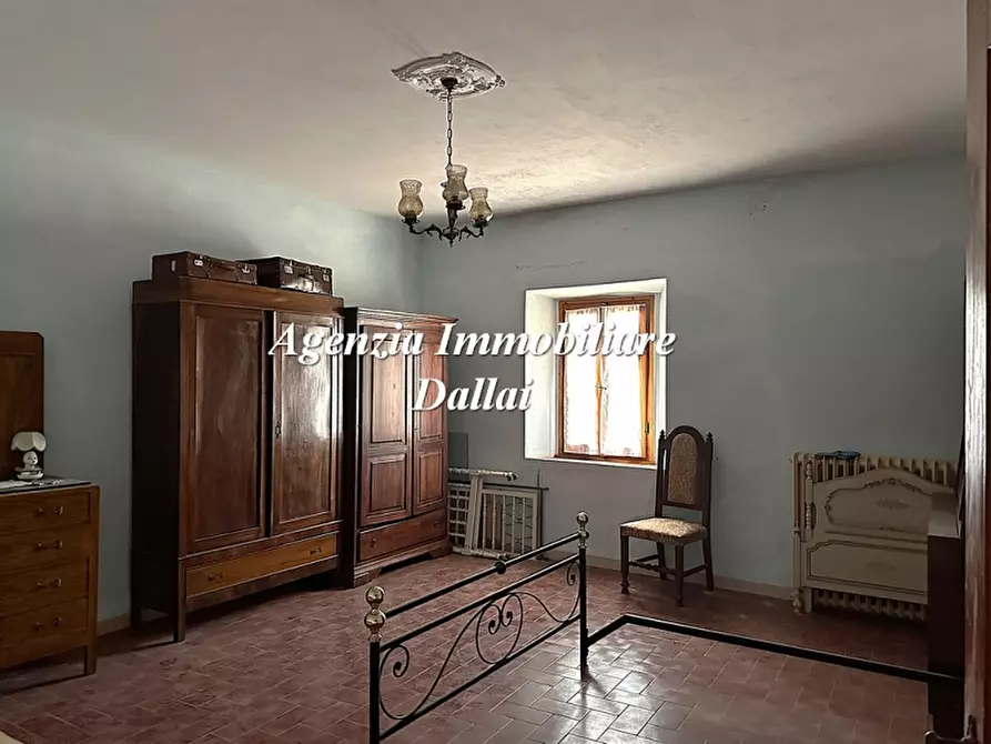 Immagine 26 di Casa colonica in vendita  a Barberino Di Mugello
