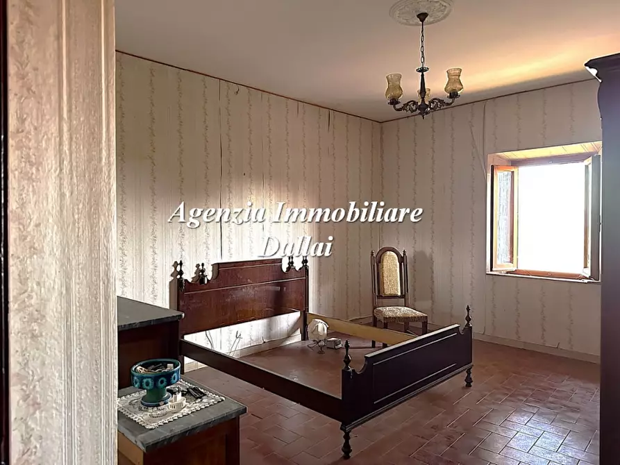 Immagine 33 di Casa colonica in vendita  a Barberino Di Mugello