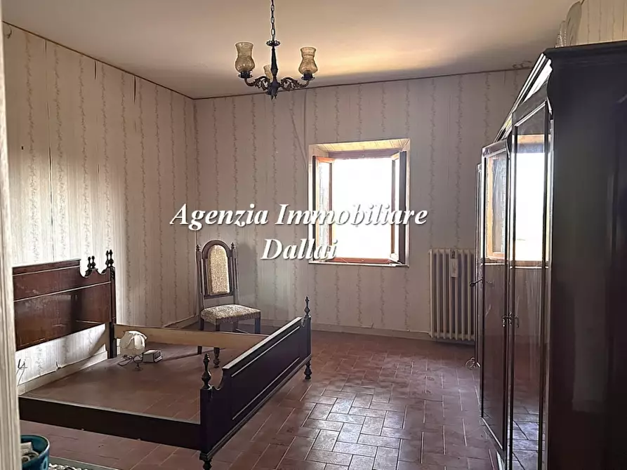 Immagine 35 di Casa colonica in vendita  a Barberino Di Mugello