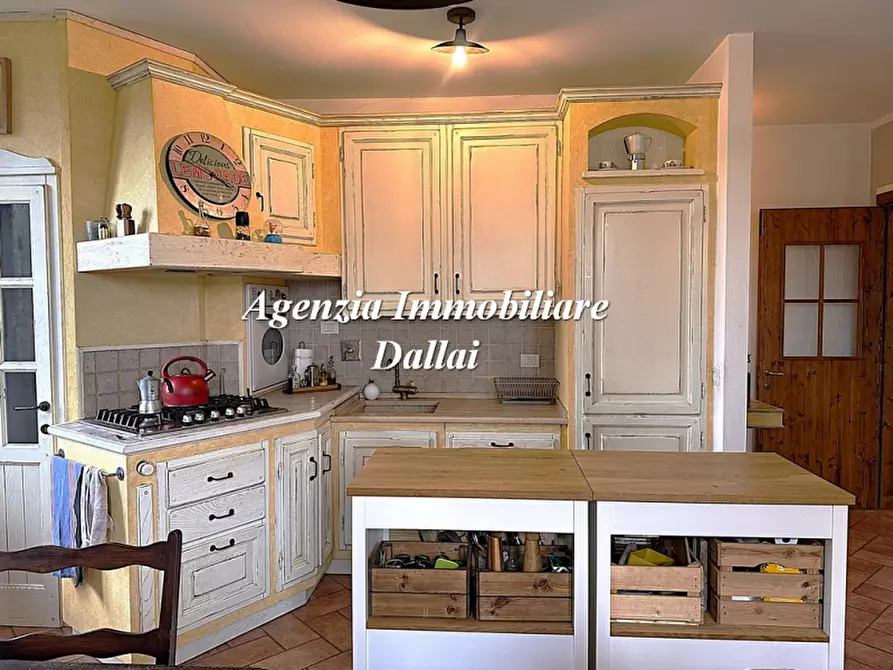 Immagine 12 di Rustico / casale in vendita  a Barberino Di Mugello