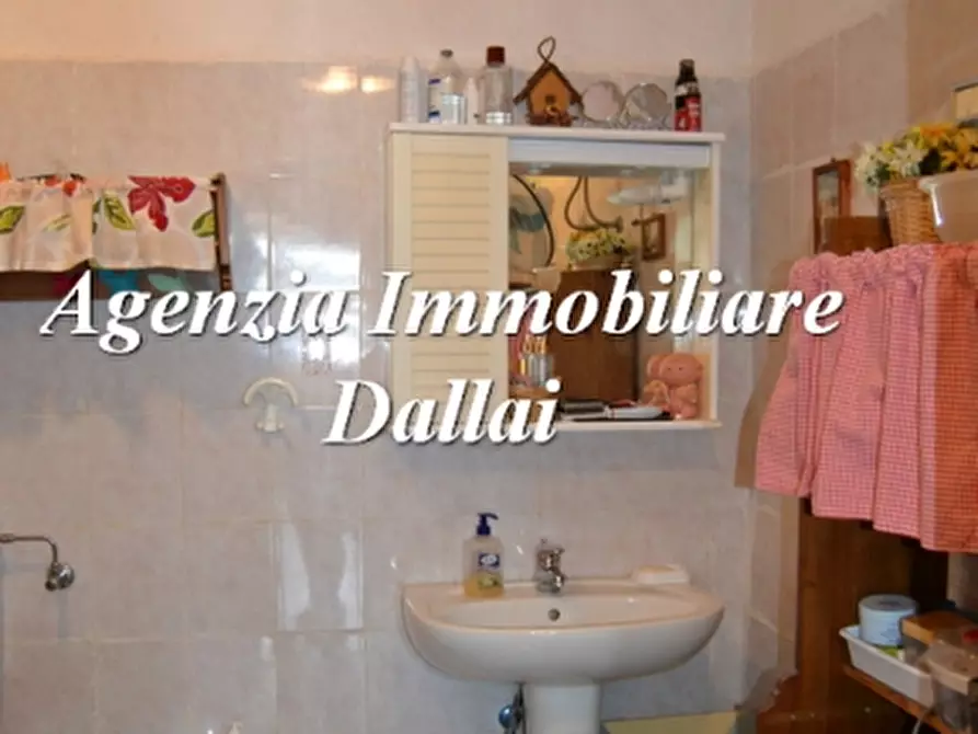 Immagine 13 di Monolocale in vendita  a Scarperia E San Piero
