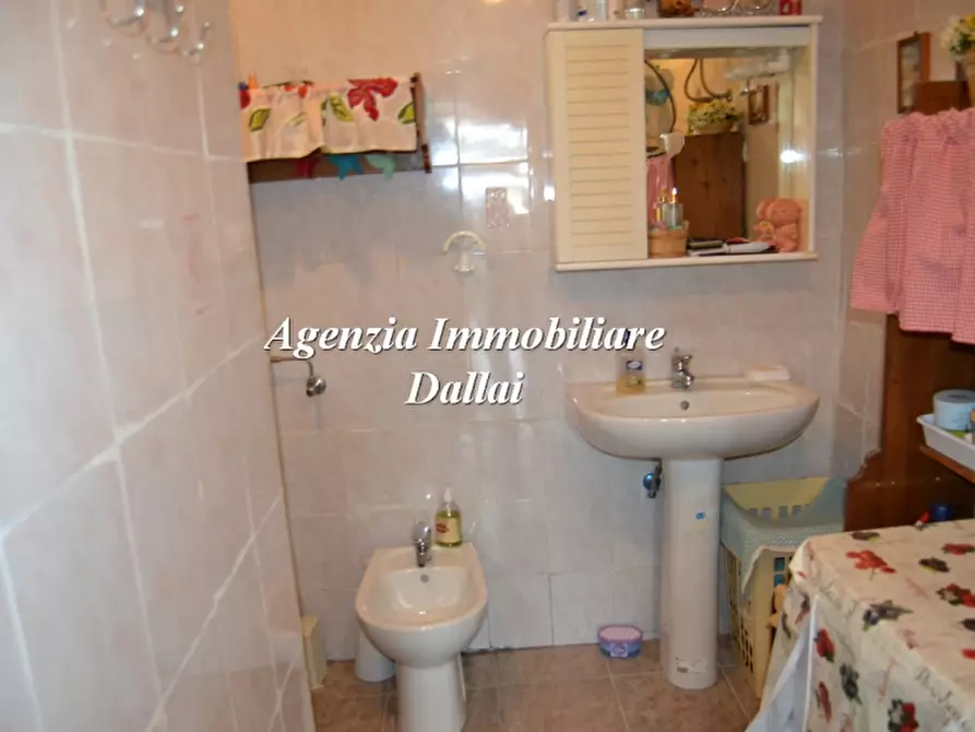 Immagine 14 di Monolocale in vendita  a Scarperia E San Piero