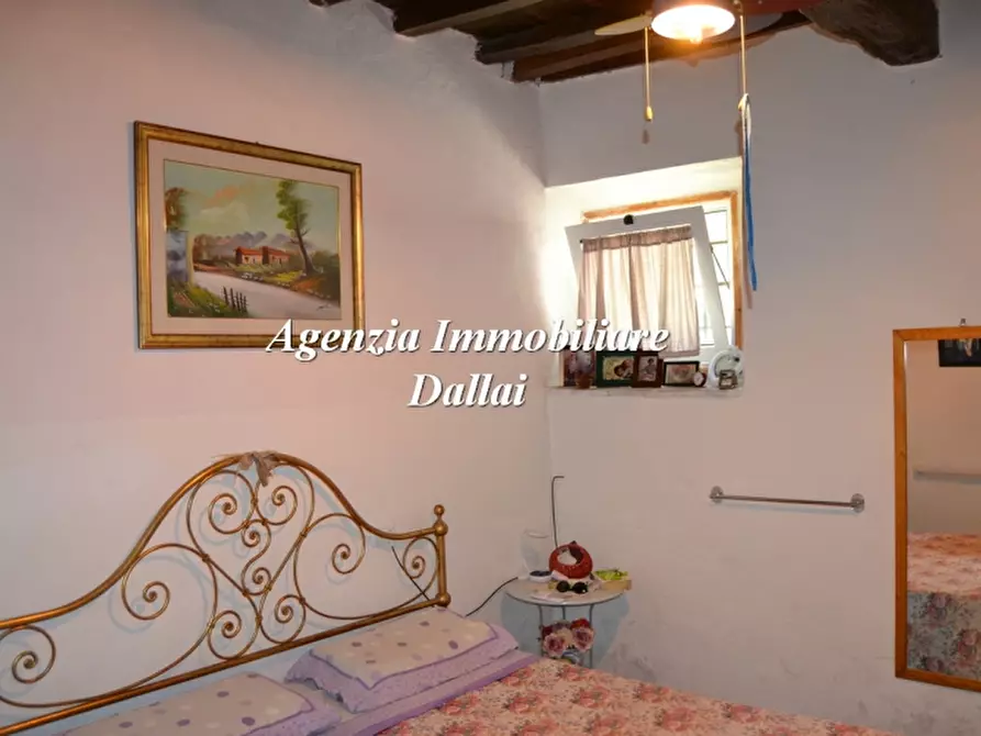 Immagine 10 di Monolocale in vendita  a Scarperia E San Piero