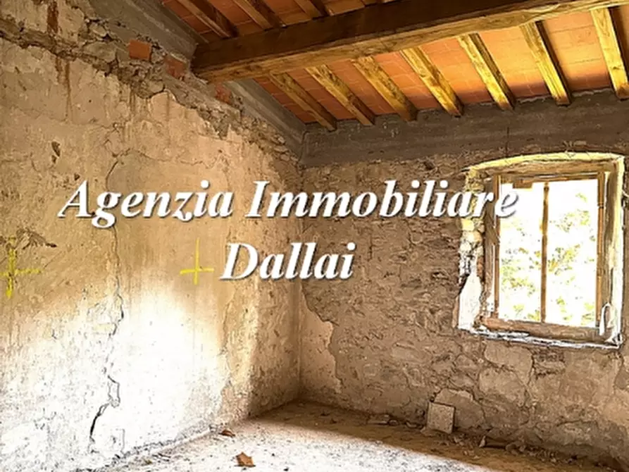 Immagine 6 di Casa colonica in vendita  a Scarperia E San Piero