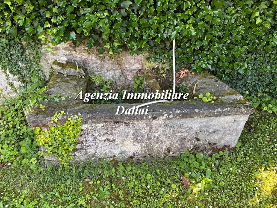 Immagine 21 di Casa colonica in vendita  a Scarperia E San Piero