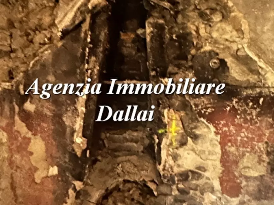 Immagine 22 di Casa colonica in vendita  a Scarperia E San Piero
