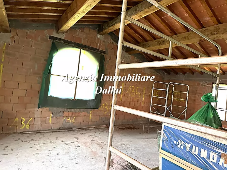 Immagine 24 di Casa colonica in vendita  a Scarperia E San Piero