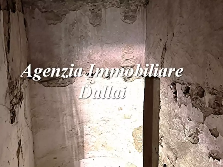 Immagine 7 di Casa colonica in vendita  a Scarperia E San Piero