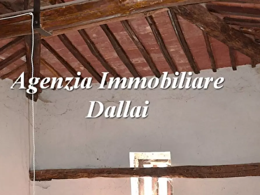 Immagine 32 di Casa colonica in vendita  a Vicchio
