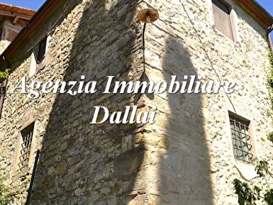 Immagine 35 di Casa colonica in vendita  a Vicchio