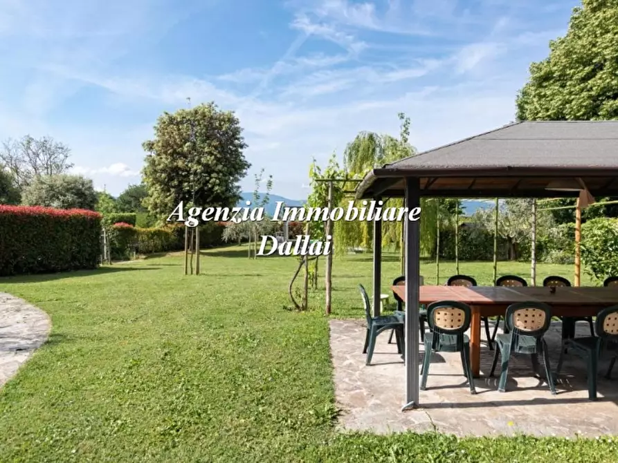 Immagine 3 di Villa in vendita  in Via Traversi a Borgo San Lorenzo