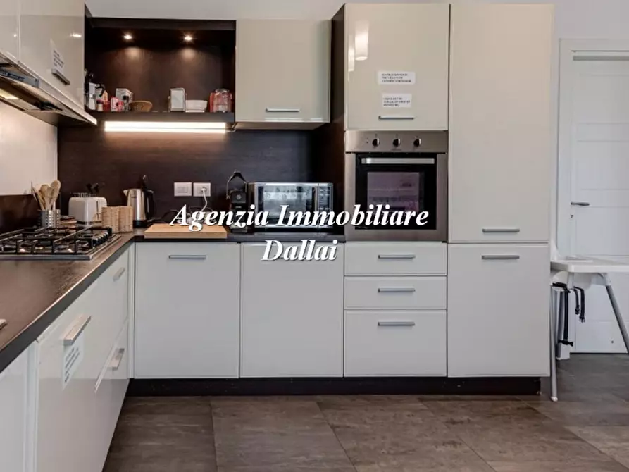 Immagine 15 di Villa in vendita  in Via Traversi a Borgo San Lorenzo
