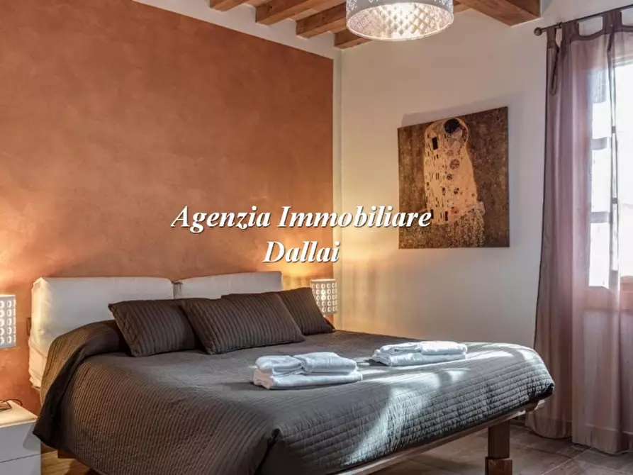Immagine 23 di Villa in vendita  in Via Traversi a Borgo San Lorenzo
