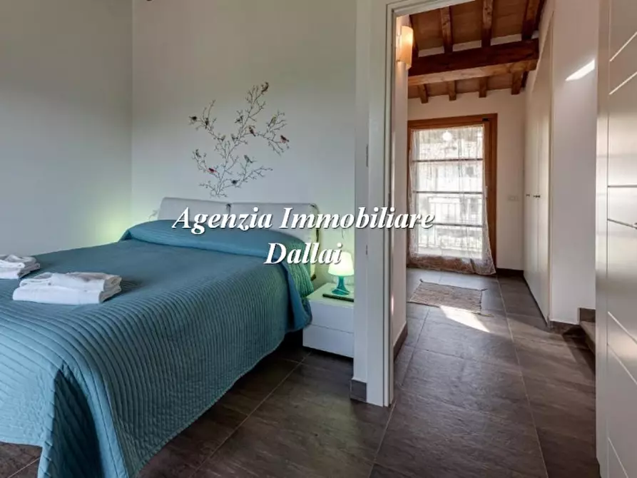 Immagine 21 di Villa in vendita  in Via Traversi a Borgo San Lorenzo