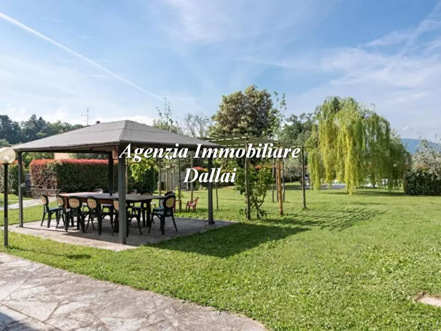 Immagine 4 di Villa in vendita  in Via Traversi a Borgo San Lorenzo