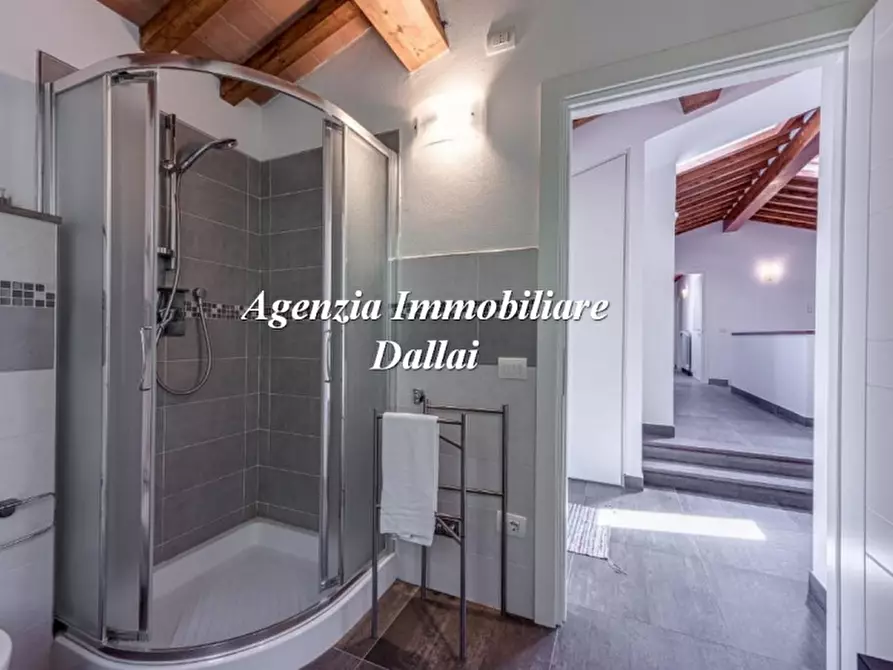 Immagine 28 di Villa in vendita  in Via Traversi a Borgo San Lorenzo