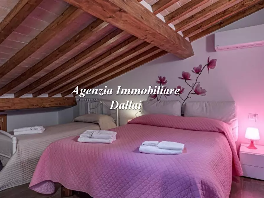 Immagine 32 di Villa in vendita  in Via Traversi a Borgo San Lorenzo