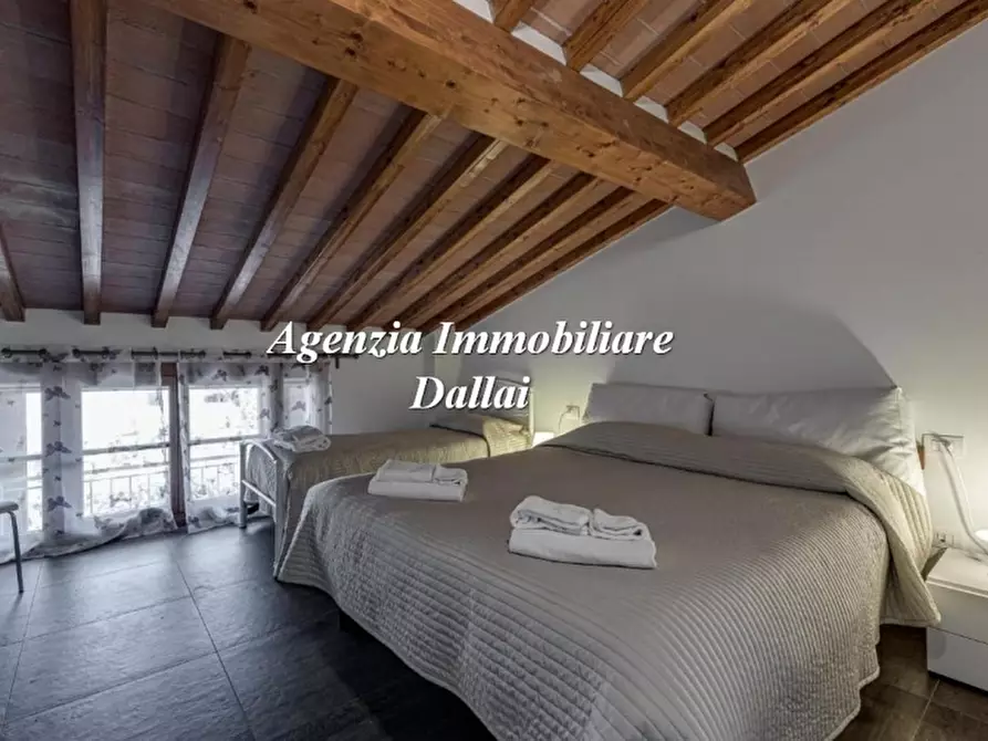 Immagine 34 di Villa in vendita  in Via Traversi a Borgo San Lorenzo