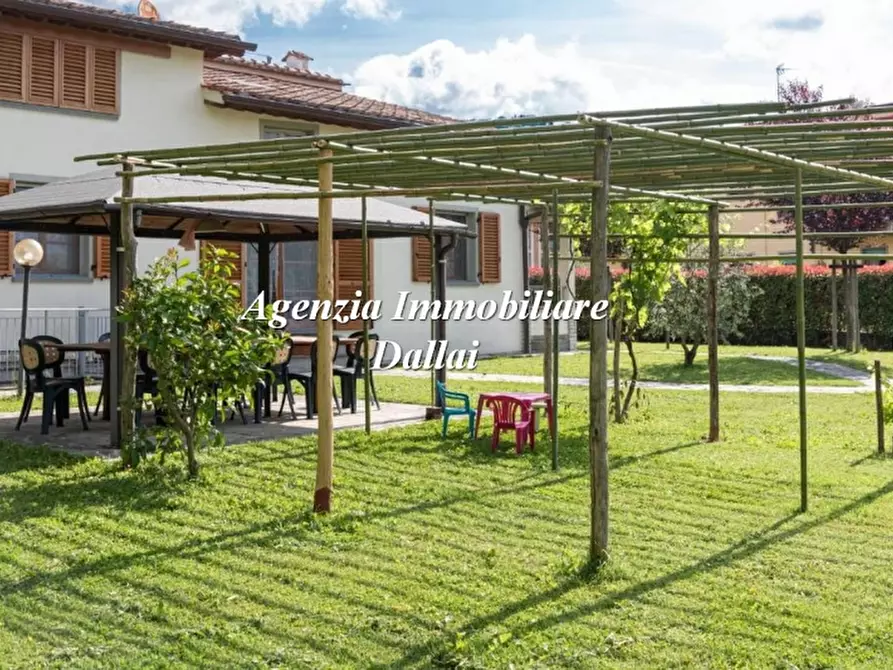 Immagine 6 di Villa in vendita  in Via Traversi a Borgo San Lorenzo