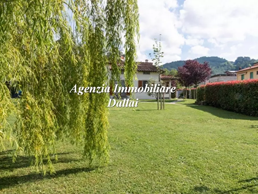 Immagine 2 di Villa in vendita  in Via Traversi a Borgo San Lorenzo