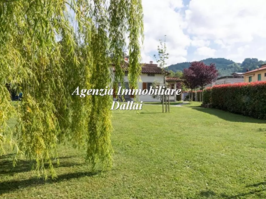 Immagine 9 di Villa in vendita  in Via Traversi a Borgo San Lorenzo