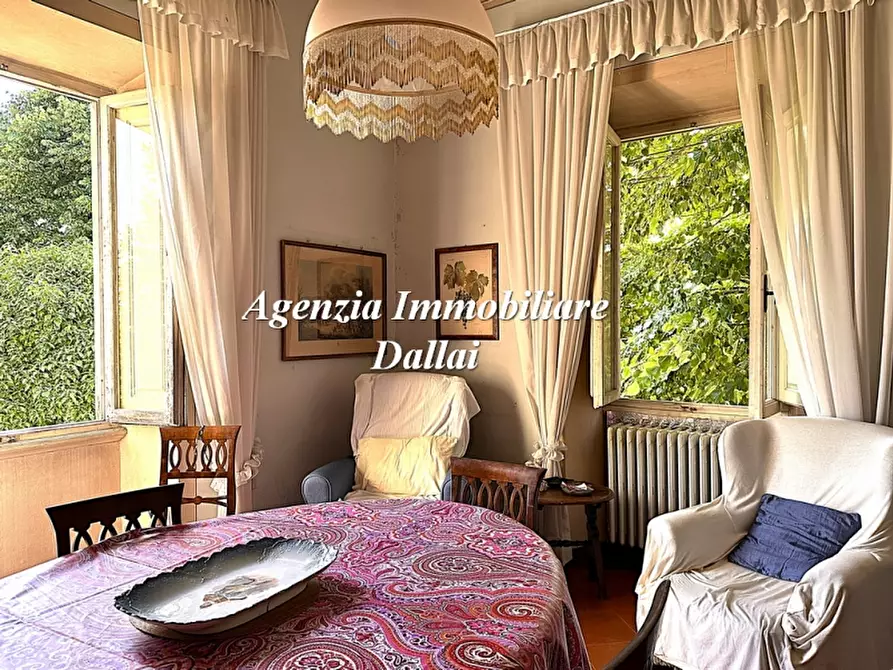 Immagine 8 di Villa in vendita  a Scarperia E San Piero
