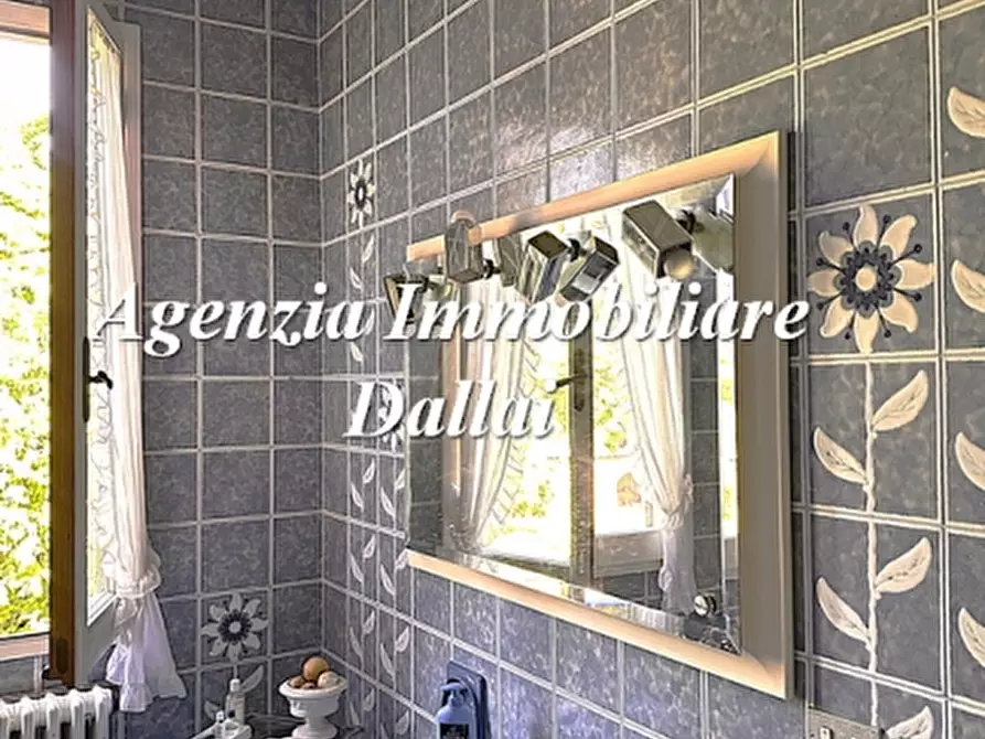 Immagine 22 di Villa in vendita  a Scarperia E San Piero