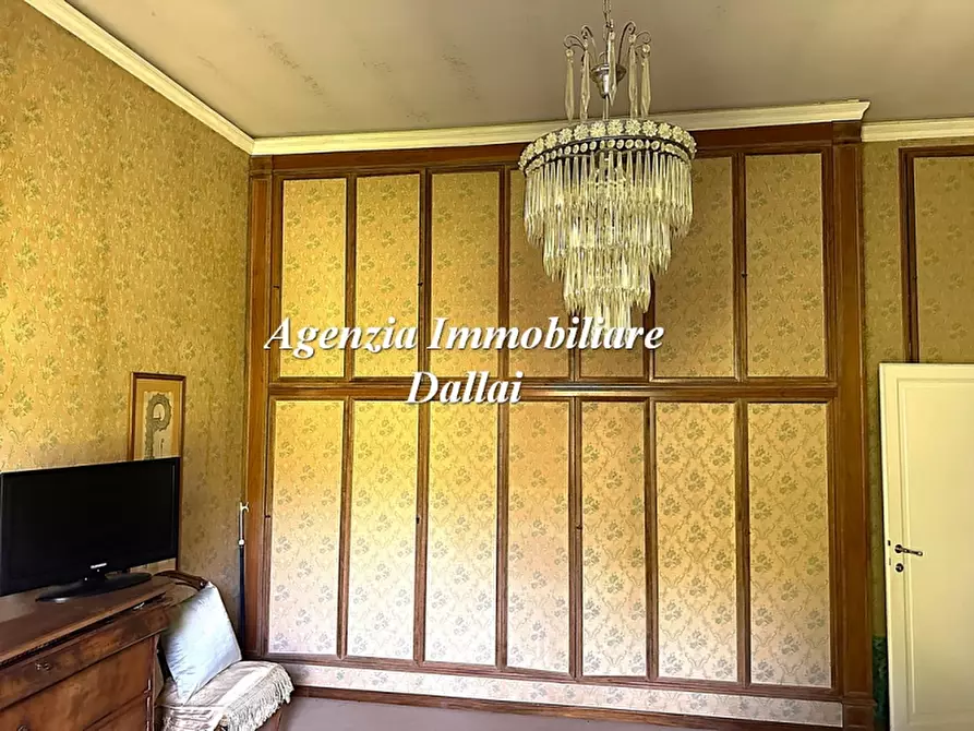 Immagine 27 di Villa in vendita  a Scarperia E San Piero