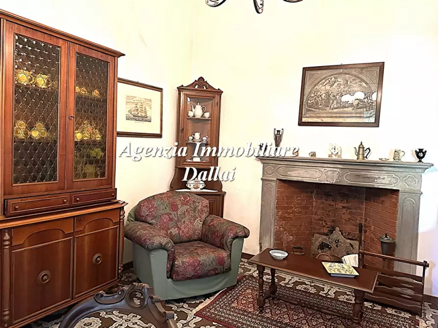 Immagine 36 di Villa in vendita  a Scarperia E San Piero