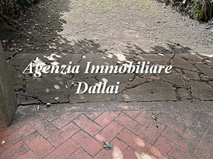 Immagine 2 di Villa in vendita  a Scarperia E San Piero