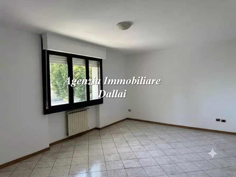 Immagine 8 di Appartamento in vendita  in Viale Kennedy a Scarperia E San Piero